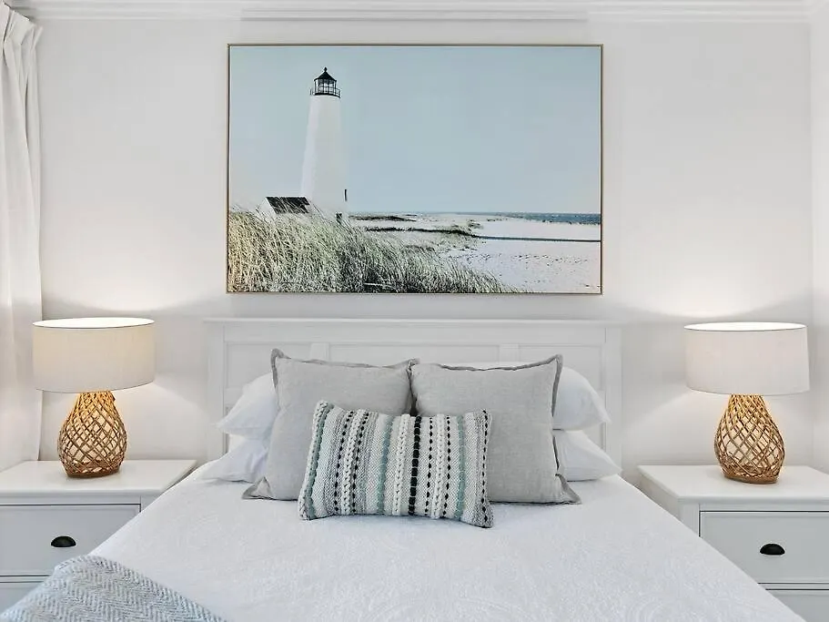 3 Bedroom Cbd Waterfront Luxury Apartment Кэрнс