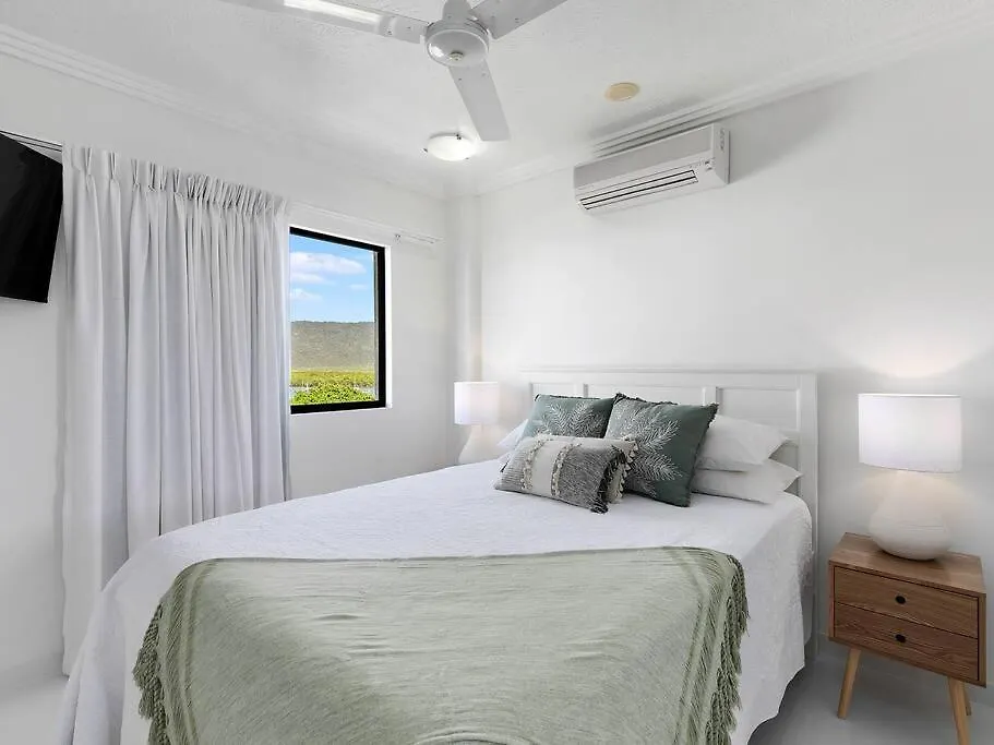 3 Bedroom Cbd Waterfront Luxury Apartment 케언스